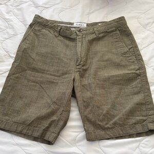 Casual Men's Tan Shorts
